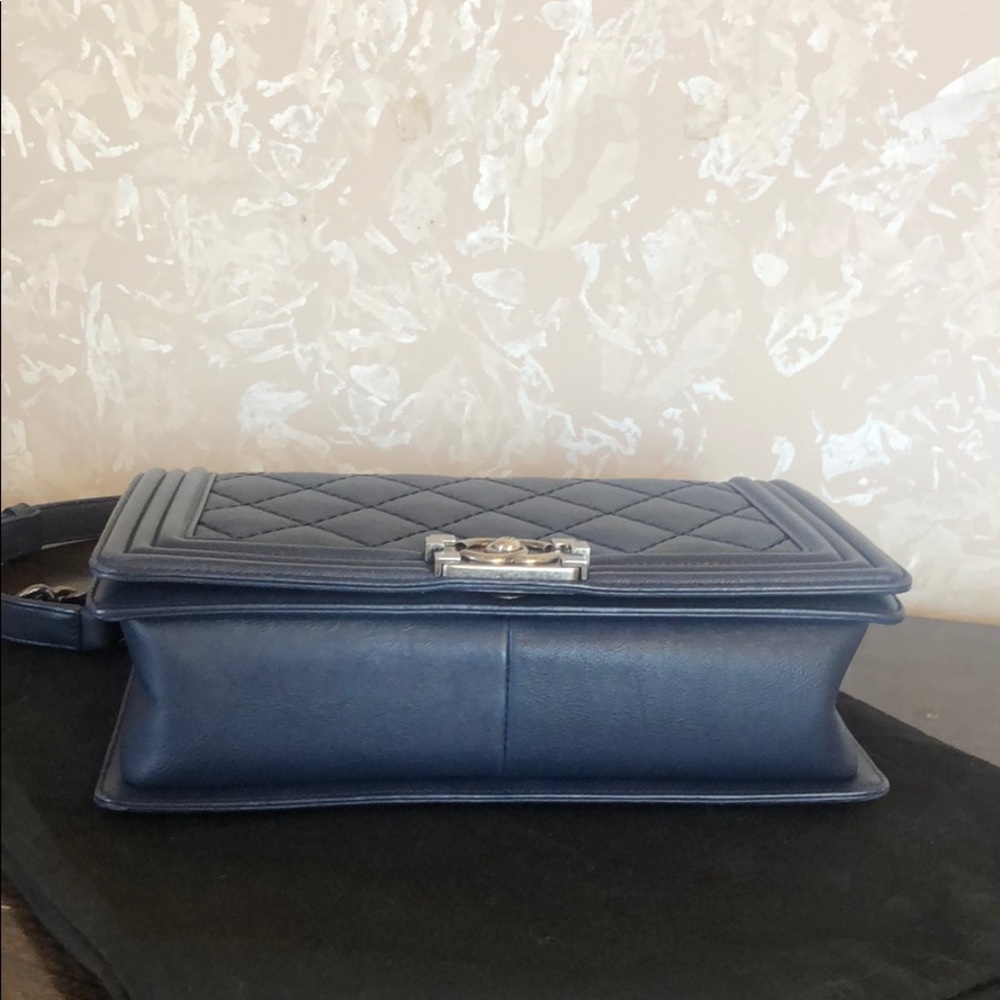 ❌SOLD TO @veedundee Chanel New Medium Boy Bag - Picture 6 of 7